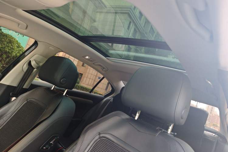 Used Volkswagen Magotan 2019 330TSI DSG Leading Model China VI Standard Headliner