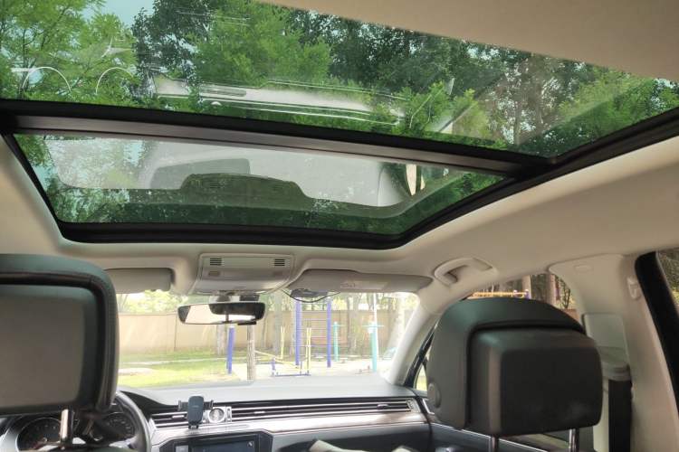 Used Volkswagen Magotan 2019 330TSI DSG Luxury Version China VI Standard Headliner