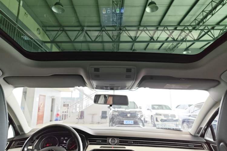 Used Volkswagen Magotan 2019 330TSI DSG Leading Edition China V Standard Headliner