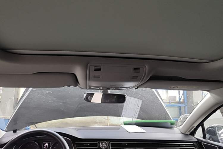 Used Volkswagen Magotan 2019 330TSI DSG Luxury Version China VI Standard Headliner