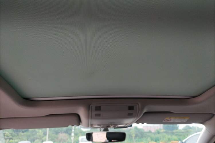 Used Volkswagen Magotan 2019 330TSI DSG Luxury Model China V Standard Headliner