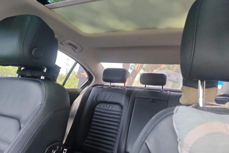 Used Volkswagen Magotan 2019 330TSI DSG Leading Model China VI Standard Headliner