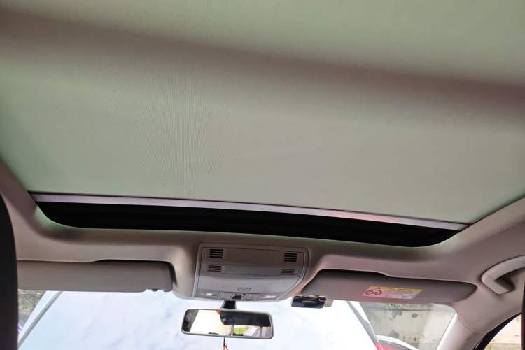 Used Volkswagen Magotan 2019 330TSI DSG Leading Model China VI Standard Headliner