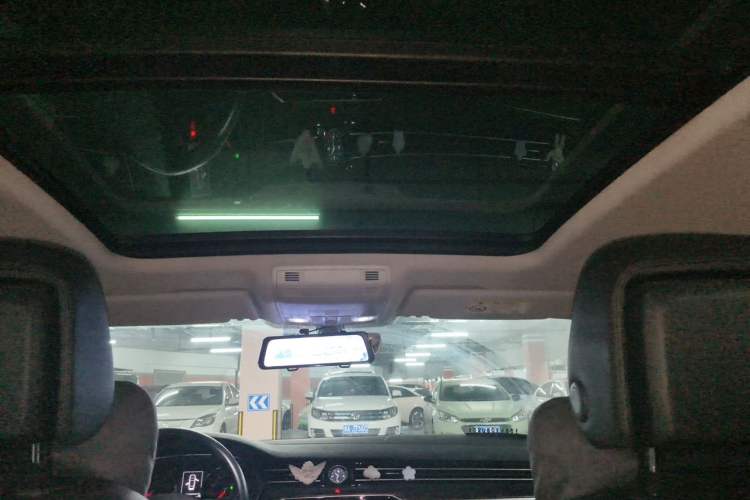 Used Volkswagen Magotan 2019 330TSI DSG Luxury Version China VI Standard Headliner