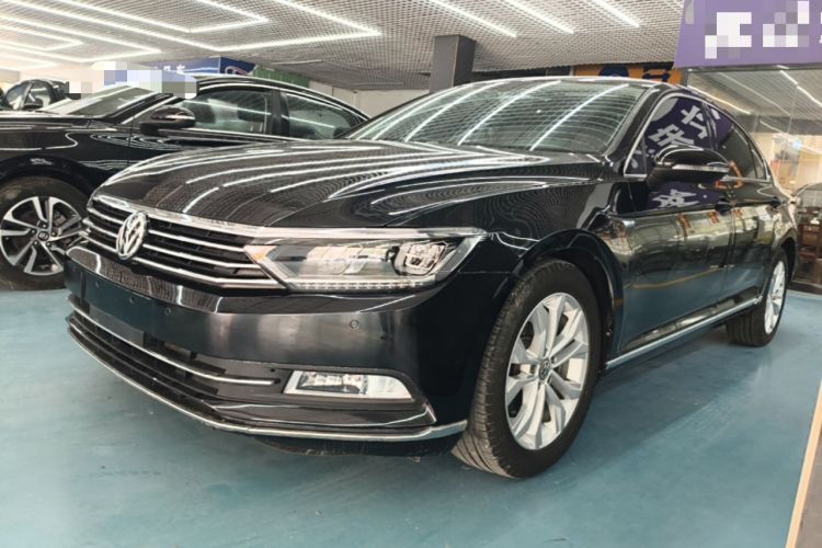 Used Volkswagen Magotan 2019 330TSI DSG Luxury Version China VI Standard Guazi used car, China used car export, Used car for sale, Used cars, Cheapest cars for sale