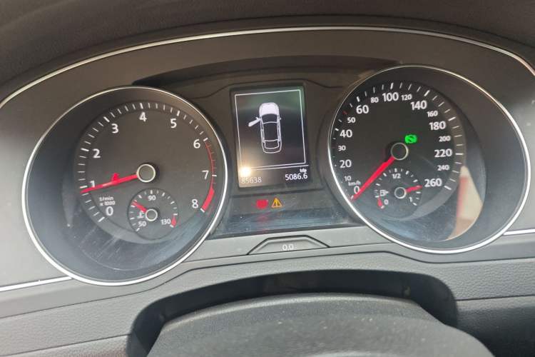 Used Volkswagen Magotan 2019 280TSI DSG Comfort Model China VI Standard Instrument Cluster