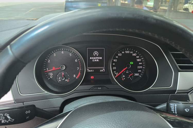 Used Volkswagen Magotan 2019 280TSI DSG Comfort Model China VI Standard Instrument Cluster