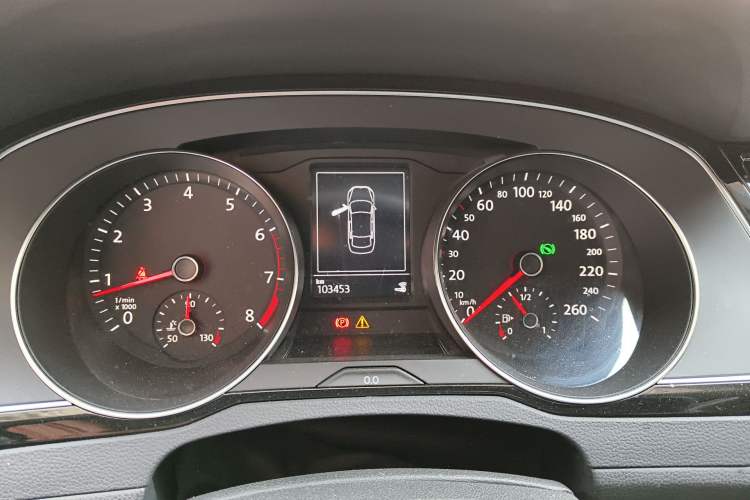 Used Volkswagen Magotan 2019 330TSI DSG Luxury Version China VI Standard Instrument Cluster
