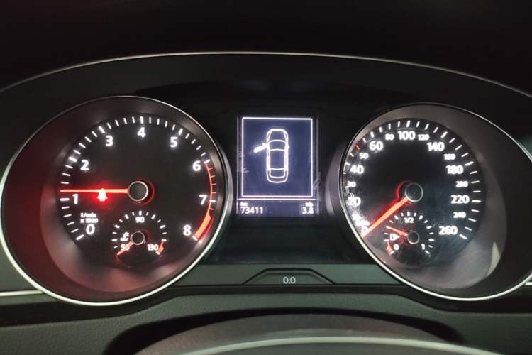 Used Volkswagen Magotan 2019 330TSI DSG Luxury Version China VI Standard Instrument Cluster