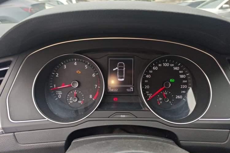 Used Volkswagen Magotan 2019 280TSI DSG Comfort Model China VI Standard Instrument Cluster