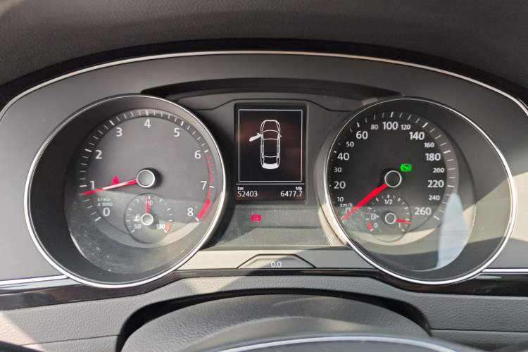 Used Volkswagen Magotan 2019 330TSI DSG Luxury Version China VI Standard Instrument Cluster