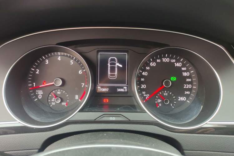 Used Volkswagen Magotan 2019 330TSI DSG Leading Model China VI Standard Instrument Cluster