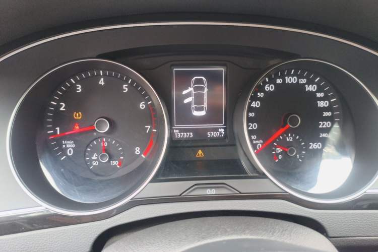 Used Volkswagen Magotan 2019 330TSI DSG Leading Edition China V Standard Instrument Cluster