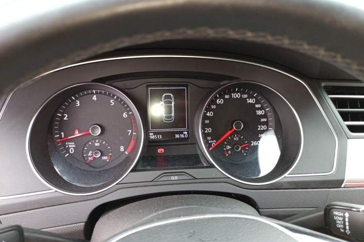 Used Volkswagen Magotan 2019 280TSI DSG Comfort Model China V Standard Instrument Cluster