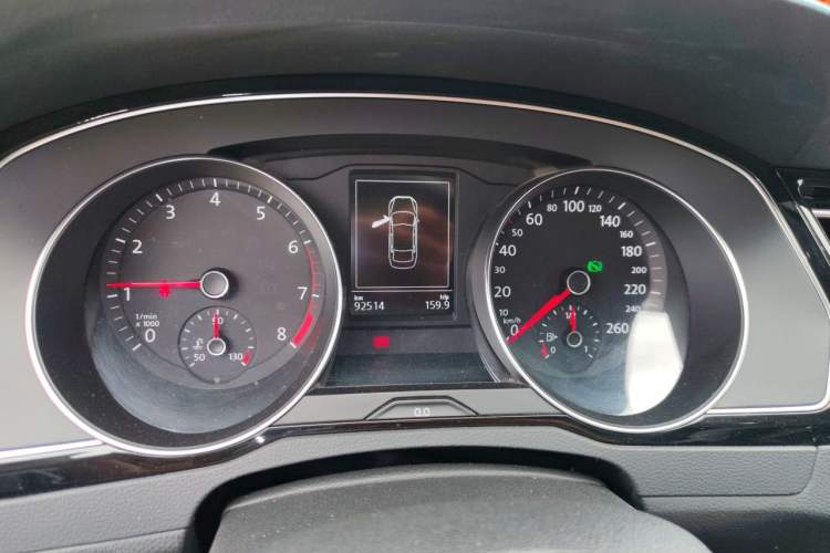 Used Volkswagen Magotan 2019 330TSI DSG Luxury Version China VI Standard Instrument Cluster