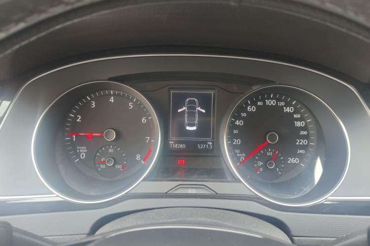 Used Volkswagen Magotan 2019 330TSI DSG Luxury Model China V Standard Instrument Cluster