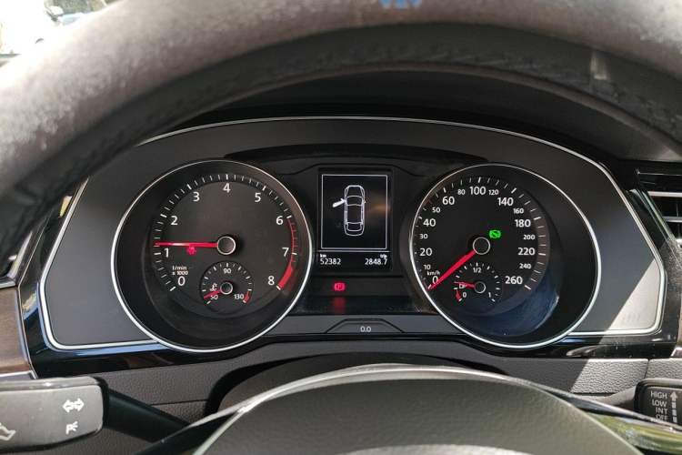 Used Volkswagen Magotan 2019 330TSI DSG Luxury Version China VI Standard Instrument Cluster