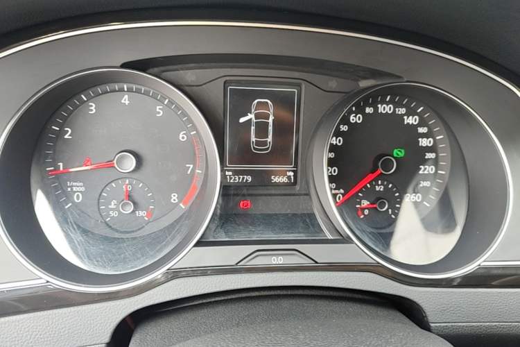 Used Volkswagen Magotan 2019 330TSI DSG Luxury Model China V Standard Instrument Cluster
