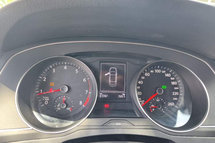 Used Volkswagen Magotan 2019 280TSI DSG Comfort Model China VI Standard Instrument Cluster
