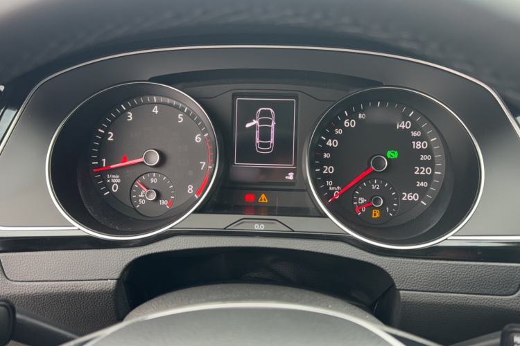 Used Volkswagen Magotan 2019 330TSI DSG Luxury Version China VI Standard Instrument Cluster