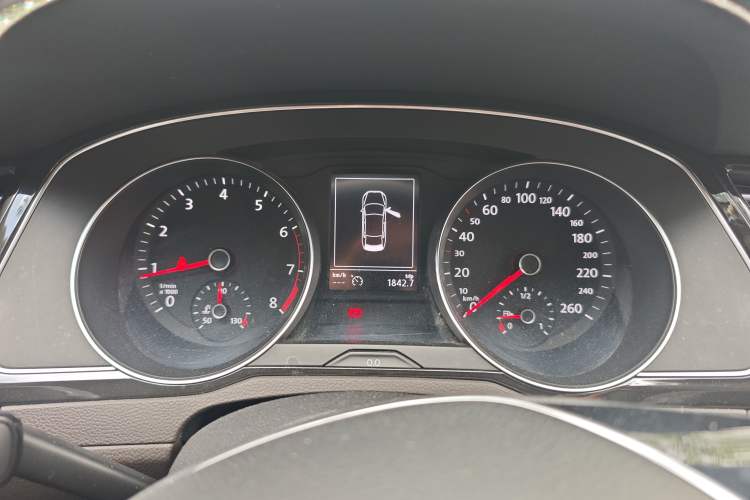 Used Volkswagen Magotan 2019 330TSI DSG Luxury Model China V Standard Instrument Cluster