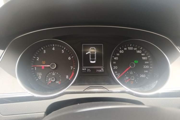 Used Volkswagen Magotan 2019 330TSI DSG Leading Model China VI Standard Instrument Cluster