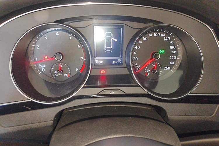 Used Volkswagen Magotan 2019 330TSI DSG Leading Model China VI Standard Instrument Cluster