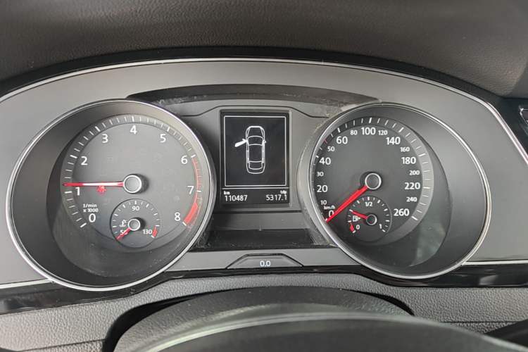 Used Volkswagen Magotan 2019 330TSI DSG Luxury Version China VI Standard Instrument Cluster
