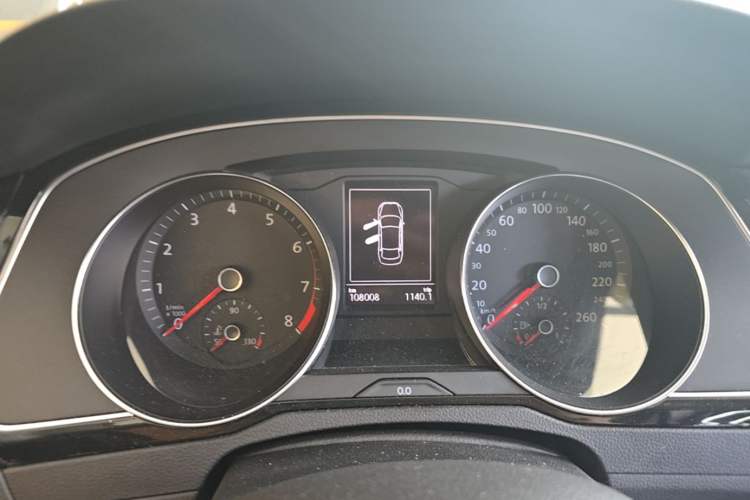 Used Volkswagen Magotan 2019 330TSI DSG Luxury Version China VI Standard Instrument Cluster