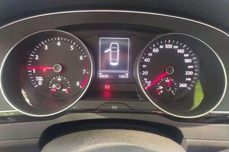 Used Volkswagen Magotan 2019 330TSI DSG Luxury Version China VI Standard Instrument Cluster