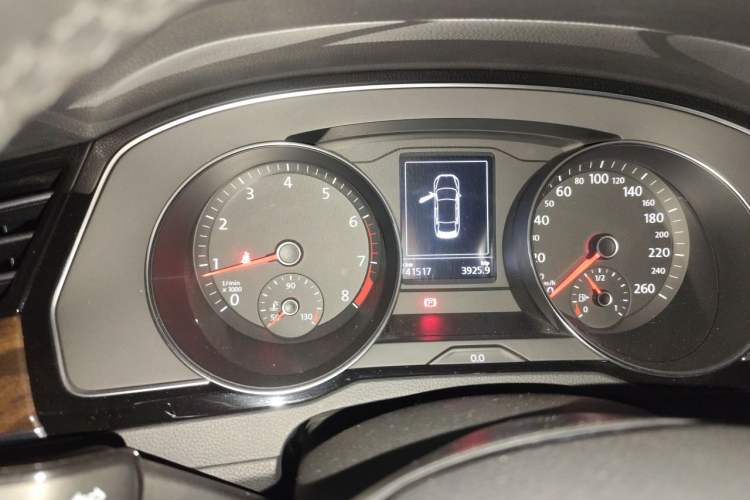 Used Volkswagen Magotan 2019 330TSI DSG Leading Model China VI Standard Instrument Cluster