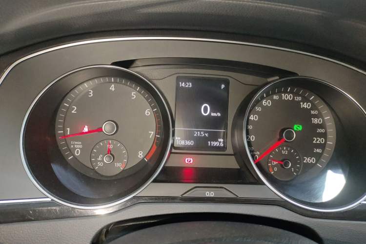 Used Volkswagen Magotan 2019 330TSI DSG Leading Model China VI Standard Instrument Cluster