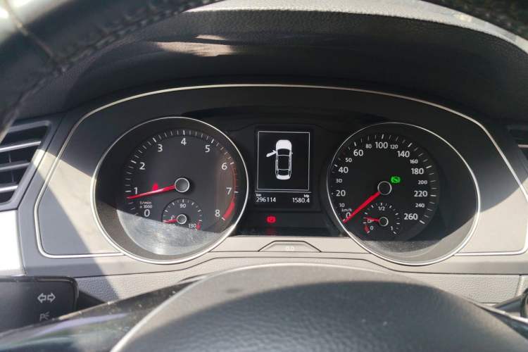 Used Volkswagen Magotan 2019 280TSI DSG Comfort Model China V Standard Instrument Cluster