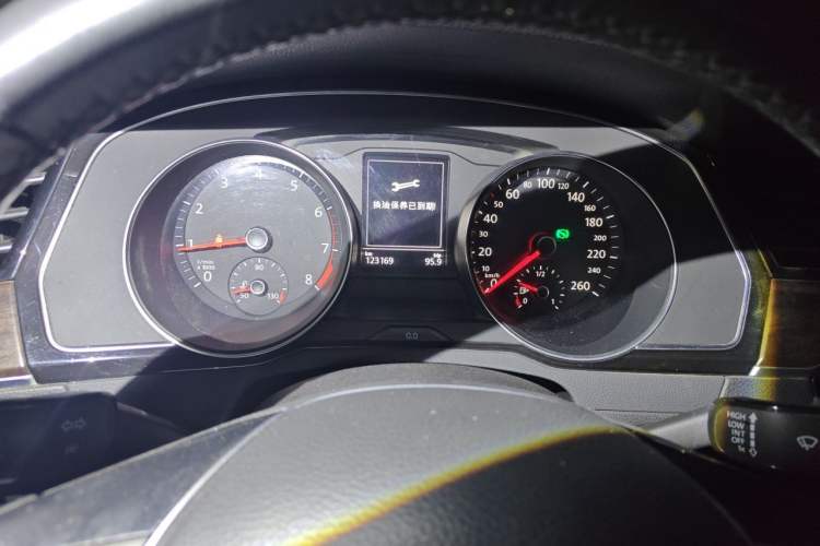 Used Volkswagen Magotan 2019 380TSI DSG Luxury Version China VI Standard Instrument Cluster