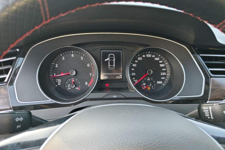 Used Volkswagen Magotan 2019 330TSI DSG Luxury Model China V Standard Instrument Cluster
