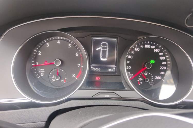 Used Volkswagen Magotan 2019 330TSI DSG Luxury Version China VI Standard Instrument Cluster