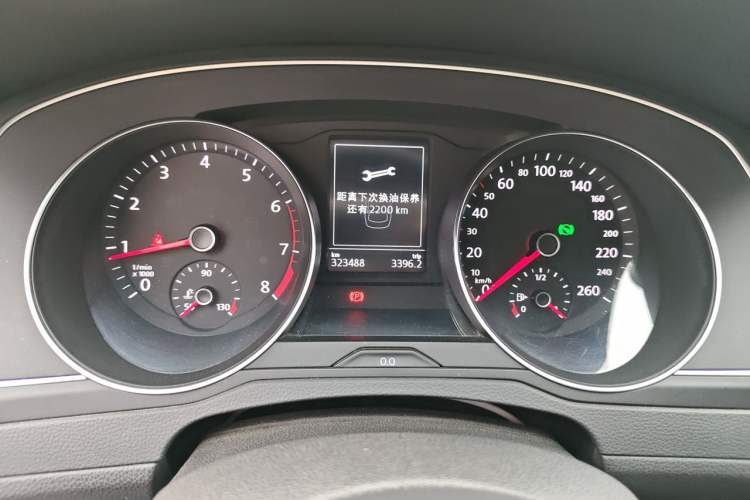 Used Volkswagen Magotan 2019 280TSI DSG Comfort Model China V Standard Instrument Cluster