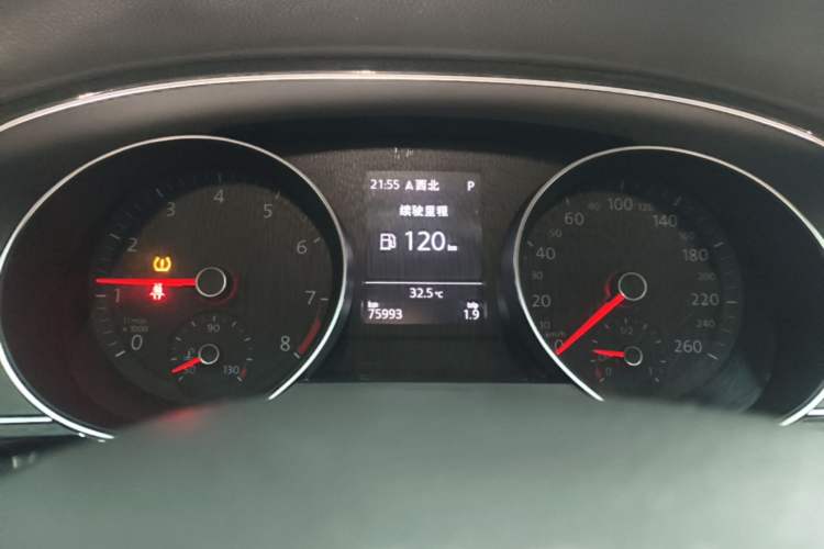 Used Volkswagen Magotan 2019 330TSI DSG Luxury Version China VI Standard Instrument Cluster