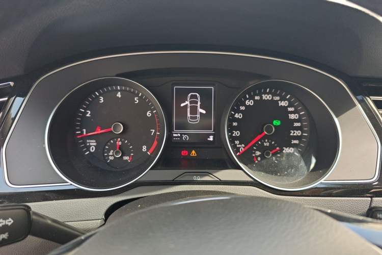 Used Volkswagen Magotan 2019 330TSI DSG Luxury Version China VI Standard Instrument Cluster