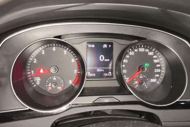 Used Volkswagen Magotan 2019 330TSI DSG Leading Model China VI Standard Instrument Cluster