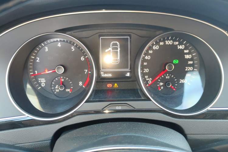 Used Volkswagen Magotan 2019 330TSI DSG Leading Edition China V Standard Instrument Cluster