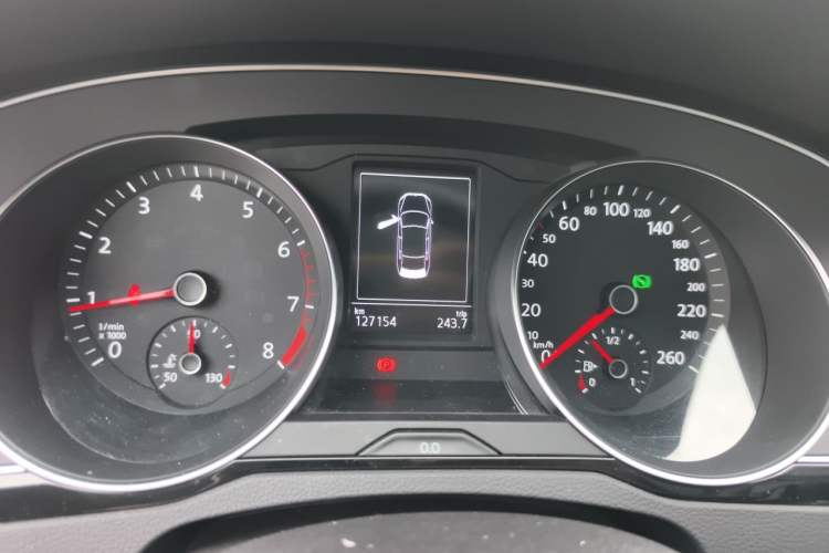 Used Volkswagen Magotan 2019 330TSI DSG Luxury Version China VI Standard Instrument Cluster