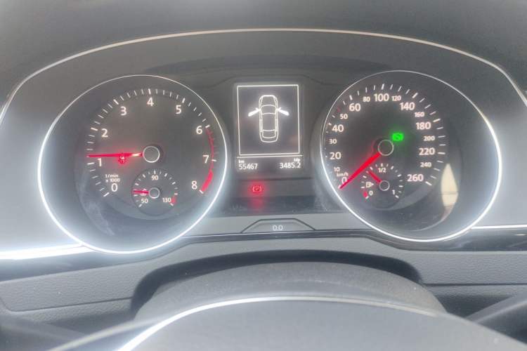 Used Volkswagen Magotan 2019 330TSI DSG Luxury Version China VI Standard Instrument Cluster