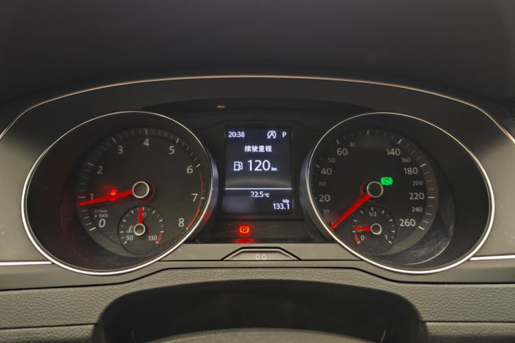 Used Volkswagen Magotan 2019 280TSI DSG Comfort Model China VI Standard Instrument Cluster