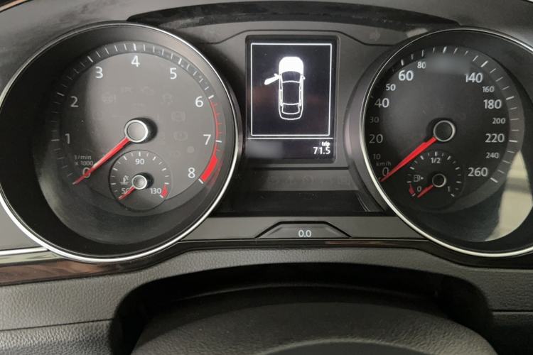 Used Volkswagen Magotan 2019 330TSI DSG Luxury Model China V Standard Instrument Cluster