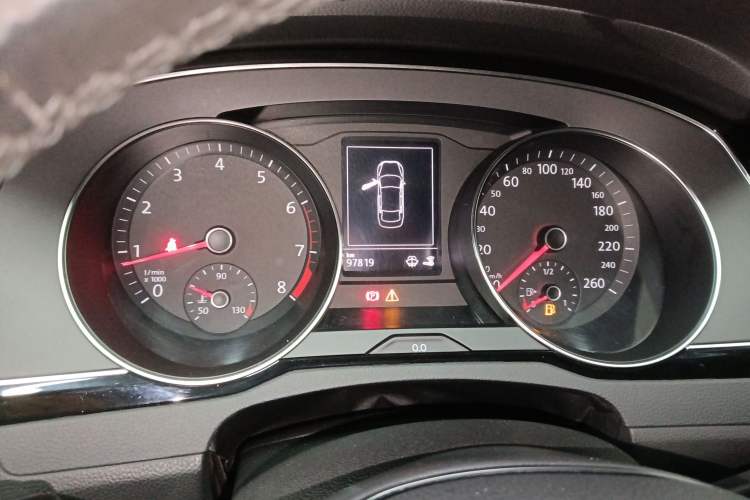 Used Volkswagen Magotan 2019 330TSI DSG Luxury Version China VI Standard Instrument Cluster