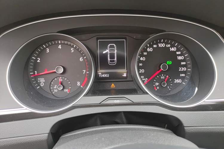 Used Volkswagen Magotan 2019 330TSI DSG Luxury Version China VI Standard Instrument Cluster
