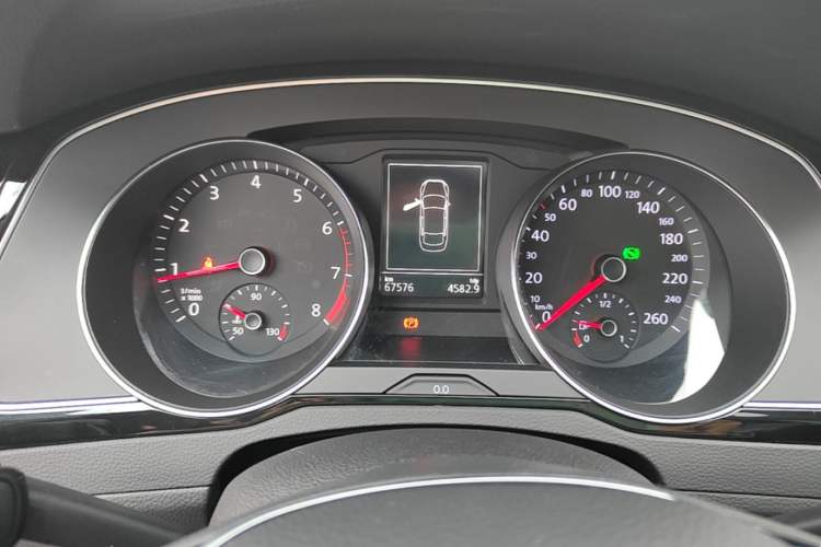 Used Volkswagen Magotan 2019 330TSI DSG Luxury Version China VI Standard Instrument Cluster