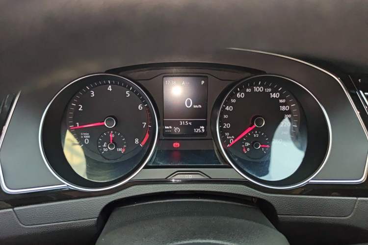 Used Volkswagen Magotan 2019 330TSI DSG Luxury Model China V Standard Instrument Cluster