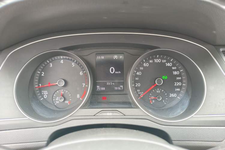 Used Volkswagen Magotan 2019 280TSI DSG Comfort Model China VI Standard Instrument Cluster